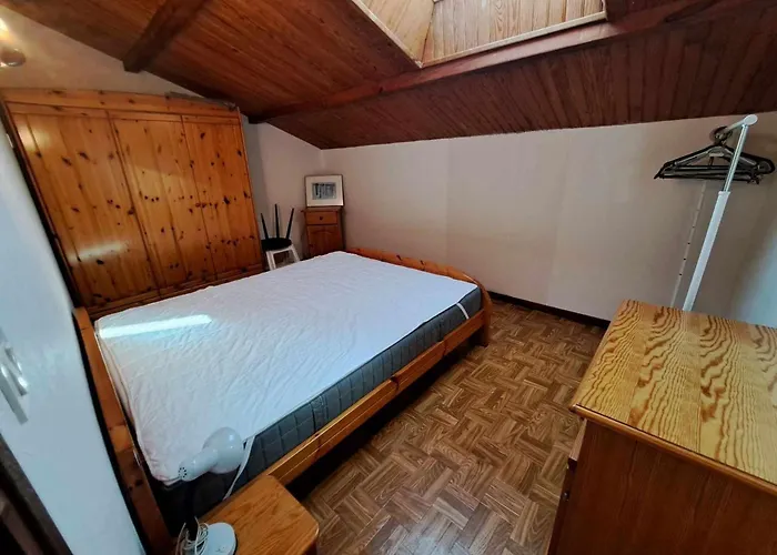 Hébergement de vacances Spacieuse Maison 4 Pièces, 8 Couchages, Terrasse, Parking Privé, Proche Plages - Fr-1-326-420 *
