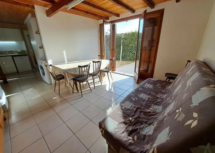 Spacieuse Maison 4 Pieces, 8 Couchages, Terrasse, Parking Prive, Proche Plages - Fr-1-326-420 Holiday home