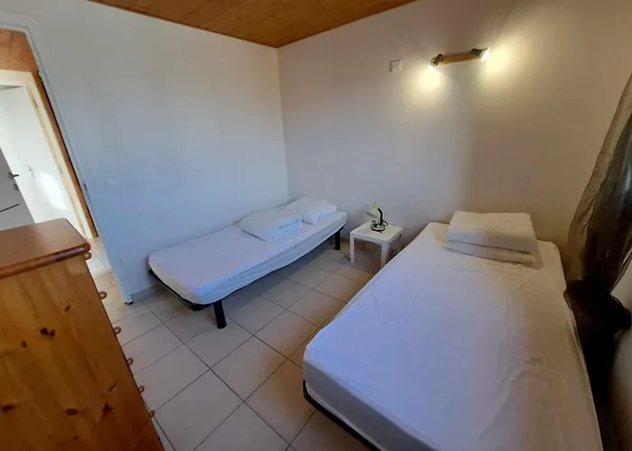 Spacieuse Maison 4 Pieces, 8 Couchages, Terrasse, Parking Prive, Proche Plages - Fr-1-326-420 Holiday home *